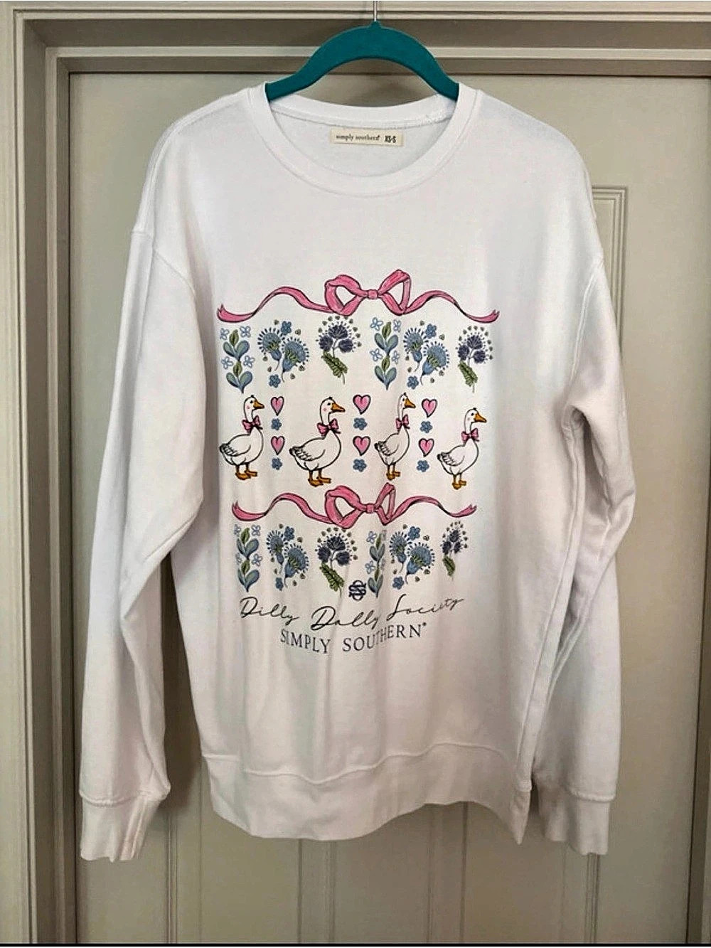Simply Southern Dilly Dally Society Sweatshirt Floral Sweatshirt XS/S